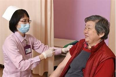 成人免费接种疫苗，健康保障不花钱